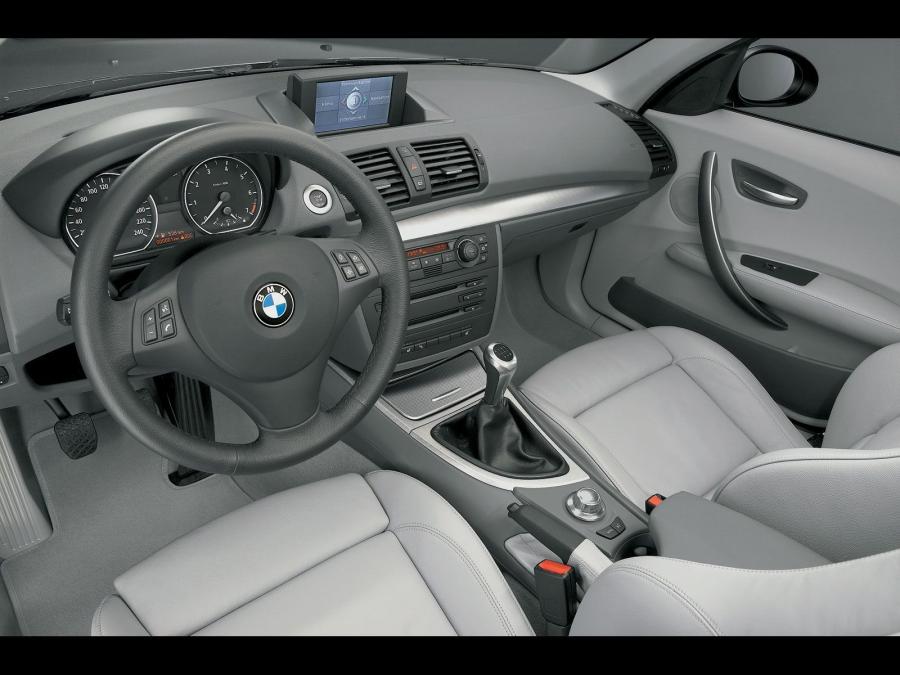  BMW 120i 2005 года  (фото 10 из 13)
